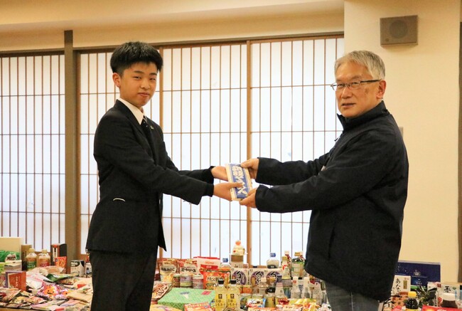 フードドライブ寄贈式　教育・行政・生協など６団体合同で　11月16日（木）〔群馬〕