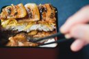 豚を2段に重ねて食べる究極の豚丼 豚を2段に重ねて食べる究極の豚丼