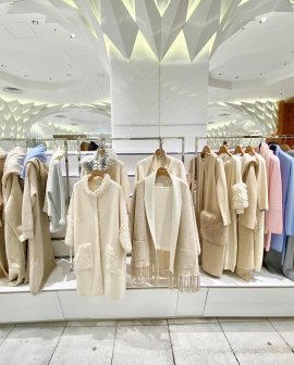 日本橋三越本店でのポップアップショップの様子 日本橋三越本店でのポップアップショップの様子