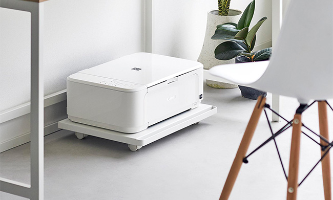 キッチンの様々な場所に引っ掛けることができるフックや、プリンター用のキャスター付きラックなど、新商品発売。