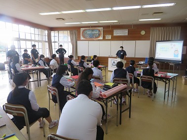 12年連続！震災復興支援として始まった地元産「わかめ販売指導授業」を岩手県大船渡市立末崎中学校で開催