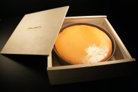 日本一高級な超濃厚チーズケーキ「イエローダイヤモンド」あらわる　クリスマスやお正月向けにオンライン限定で眩いばかりに販売開始
