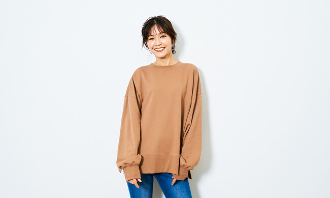 Golden Bear meets モデル ナオさん コラボレーションスウェットを発売