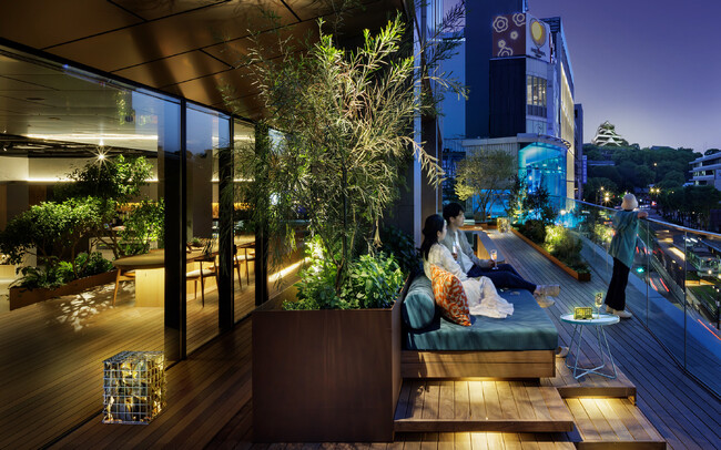 【OMO5熊本 by 星野リゾート】ライトアップした熊本城を望む「凸凹テラス」で過ごす「むしゃんよか 熊本城Night」開催｜開始日：2023年11月24日