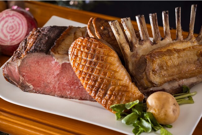 3種のお肉料理も食べ放題！華やかなクリスマスメニューで笑顔溢れるひと時を「クリスマスビュッフェ」