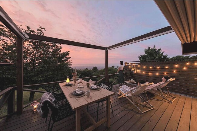 【Resort Glamping.com新掲載／期間限定10％OFFプラン販売】自然の美しさと穏やかに流れる時間を感じる森のアウトドアリゾート「エトワ笠間」