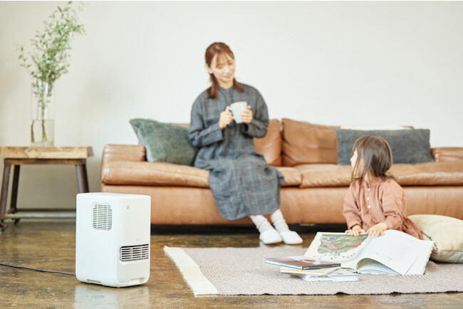 お部屋にうるおいとあたたかさをプラス。シロカ、自分の周囲を快適な湿度に保ってあたためる「加湿機能付きセラミックファンヒーター ポカプラス」を発売