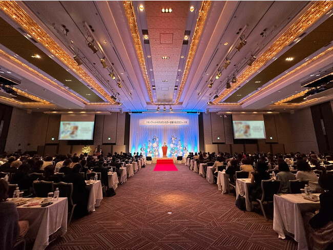 ドクターリセラ取扱いサロン限定のイベント『スキンフィットネスカウンセラー全国大会2023』にて、素晴らしい肌体験をされた100名以上の応募者の中から、全国のグランプリが決定しました！