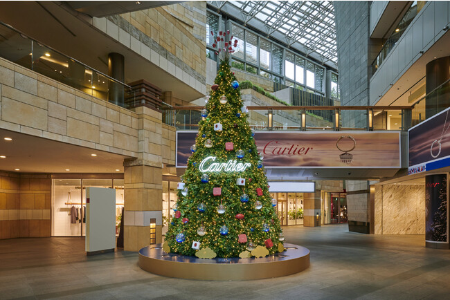 本日11月17日（金）、カルティエ クリスマスツリーが六本木ヒルズに登場