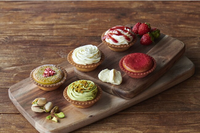 「BAKE CHEESE TART」から見た目も可愛い“クリスマスコレクション”！「手しぼりクリーミーチーズタルト X’mas」焼きたてチーズタルト「ピスタチオベリー」&「フランボワーズ」が登場