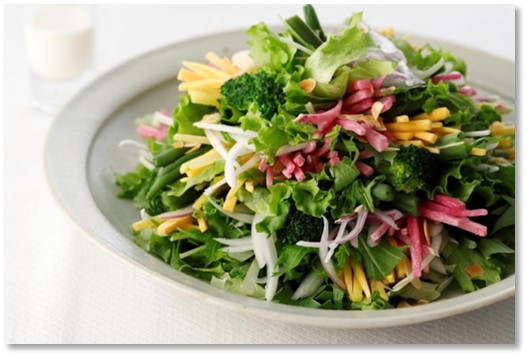 サラダショップの最新情報！にんじん、紅芯大根 鮮やかな野菜を使用！冬野菜を使った冬限定のサラダなど4品をご紹介