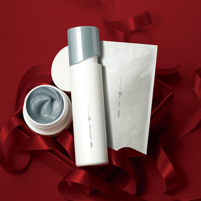 【数量限定新発売】2023年冬、オルビス最高峰※1のエイジングケア※2シリーズの化粧水と、ベストコスメ47冠※3受賞の人気クレンジングクリーム初の季節限定ブラック※4バージョンによる特別キットが登場！