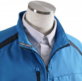 実際のブルゾン(へーベルハウス様にて着用) 実際のブルゾン(へーベルハウス様にて着用)