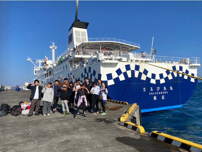 渋谷区のNPO、フリースクールまいまいが都心部と新島の子ども交流オータムキャンプを実践。報告書を発行しました。
