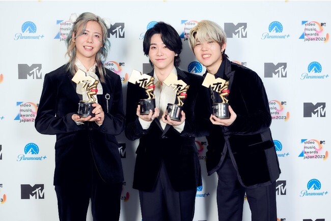 ◆授賞式とライブを融合した音楽アワード「MTV VMAJ 2023」開催◆Mrs. GREEN APPLE「ケセラセラ」がVideo of the Yearを受賞しVMAJ史上初の4冠を達成！