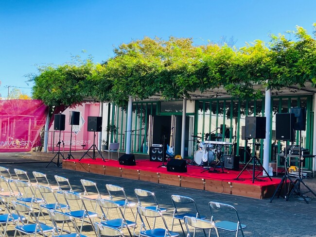 モノづくりとイベントづくりをトータルで提供　限られた予算でも最善提案　当社のイベント運営・製作サービス事例　“完全燃笑”の実現に全力投球　川村学園女子大学の鶴雅祭にて