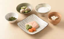 ナリコマが目指す「少量高栄養」な介護食の実現に向け新製法を導入！2024年1月より病院・福祉施設へ提供開始