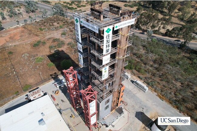 米国で独自の10階建て木造ビル振動台実験を実施