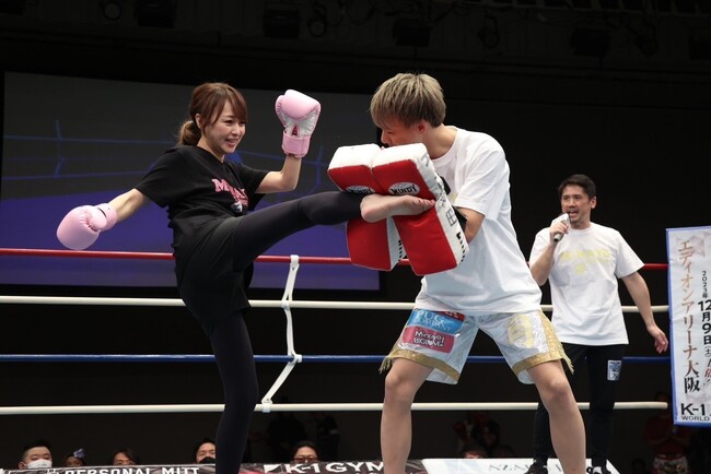 渡辺美奈代さんが“40歳以上限定のアマチュア大会”「K-1アマチュア～THE MASTERS vol.1～」に登場！次男・矢島名月さんと“親子ミット打ち”を披露