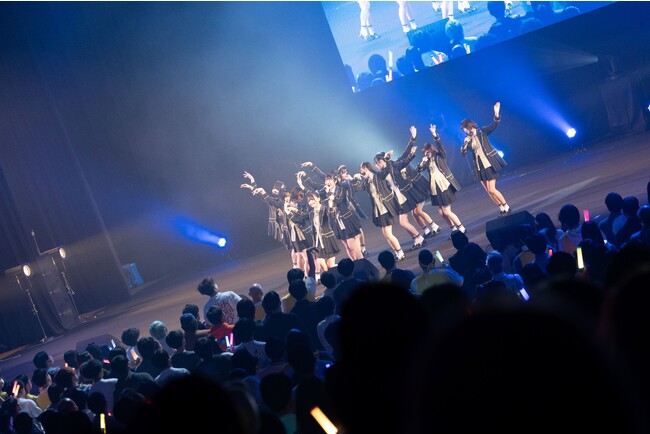 指原莉乃プロデュースアイドルグループ「≒JOY」。アイドルイベント「ちかっぱ祭2023」（福岡サンパレス ホテル&ホール）に出演。福岡での初ライブで迫力あるライブパフォーマンスを披露！