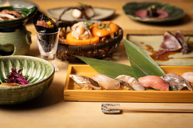 産地直送のネタとちょっと捻りの効いたつまみを楽しむ『GENTLE Sushi Bar』の特選コースがリニューアル
