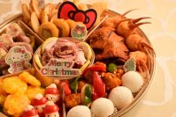 淡路鶏のグリルやハローキティ コロッケなど10種類以上の商品を組み合わせたボリューム満点のオードブルが登場！HELLO KITTY SMILE“GARDENテラス”『クリスマスオードブル』12月1日より開始