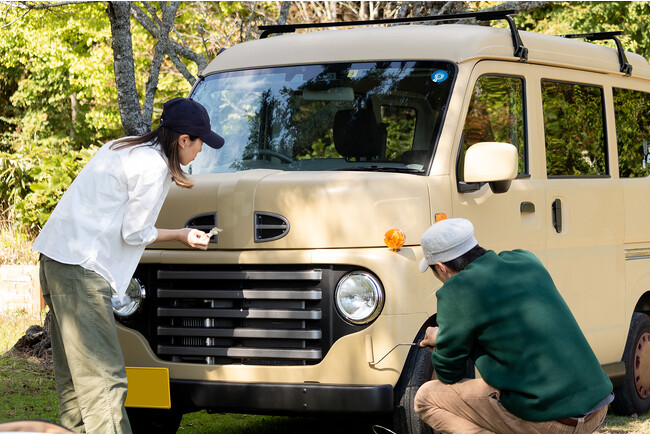 第12回大阪モーターショーに初出展！車用DIYペンキで全塗装したつや消し車両を展示
