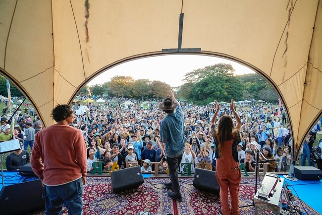 シンガーソングライター・Caravan主催、初開催の「Harvest Park」に1万5千人来場。ゴミ箱設置なし、リユース食器、再生可能エネルギー導入でクリーンなイベントを実現！