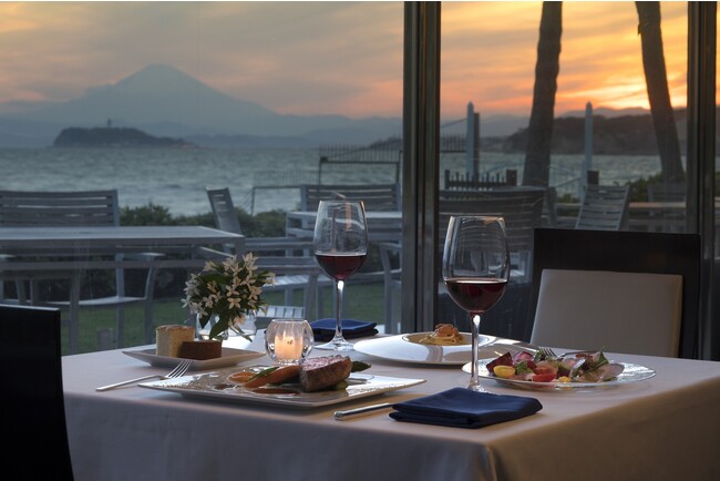 都心から約60分、海のリゾート【リビエラ逗子マリーナ】で過ごす絶景クリスマス！イタリアン「リストランテAO」、L.A.セレブ御用達「マリブファーム」、「マリブホテル」「スペースキーポイント」