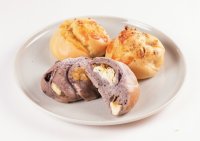 “BAGEL & BAGEL × Kiri Café”12 月 2 日(土)オープン
キリ®を贅沢に使ったメニューを公開。
様々なキャンペーンも開催します！