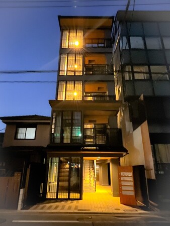 空き地が人々の集う空間に生まれ変わる「フィル・パーク京都烏丸錦小路通」が新たに竣工