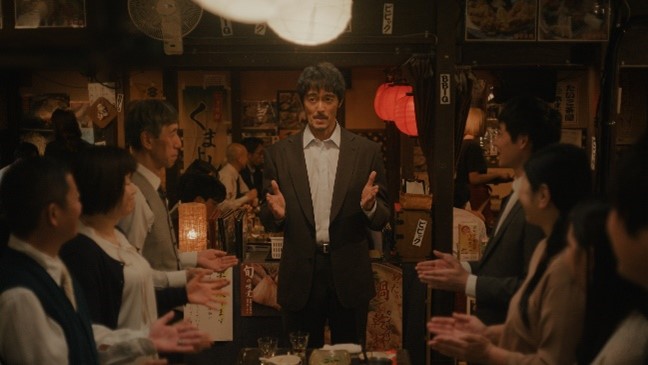 阿部寛さんが“九州でおなじみのリズム”に挑戦！「BBIQ」と「QTmobile」の新CM「九州の新常識シリーズ」が公開！