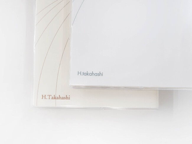 プレゼントに名前入りの手帳を。宝物に育てていく３年日記が大人気。
