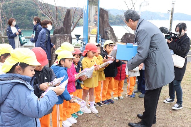 松浦市鷹島で地域課題の解決に貢献する新スマート物流の構築に向けた「離島におけるドローン配送」の実証実験を実施