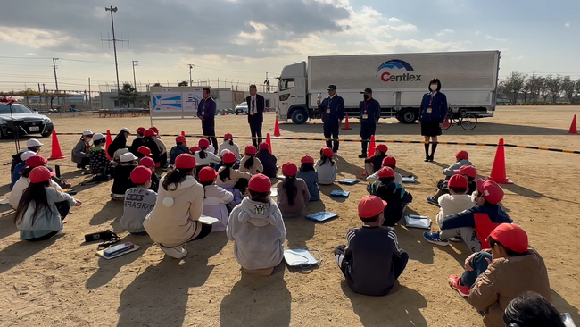 (株)ダイセーセントレックス、愛知県の小学校で「トラック交通安全教室」を初開催