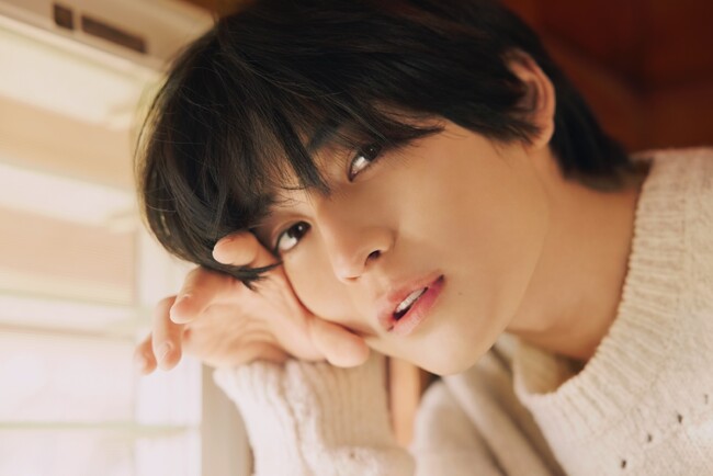 俳優・高橋文哉さん２年ぶりのカレンダー発売決定！　卓上カレンダーが12月1日に予約販売スタート