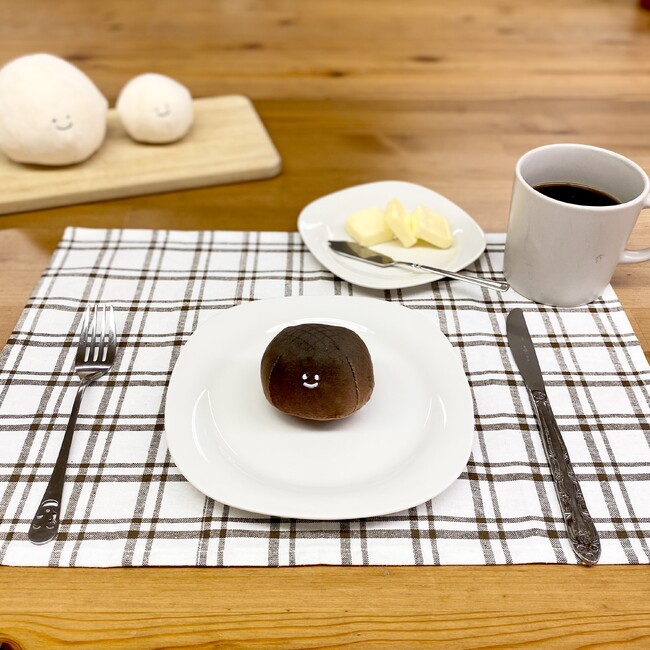 【こむぎこをこねたもの】ヴィレヴァン限定「こげたもの」のぬいぐるみが発売決定！