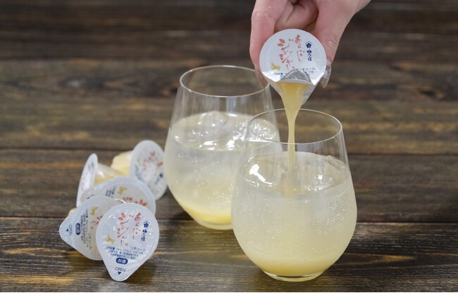 国内酒類メーカー初！梅乃宿酒造からお手軽・簡単にカクテルが楽しめるポーションタイプのリキュールを発売