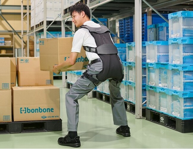 第71回日本職業・災害医学会学術大会でアシストスーツの効果検証を発表！荷物運搬時に腰の筋肉へ与える影響について研究