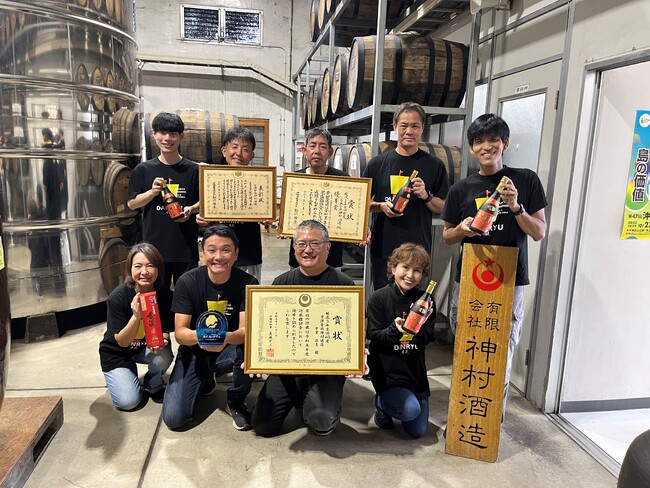 「沖縄県知事賞」「泡盛ブレンダー・オブ・ザ・イヤー」ダブル受賞!