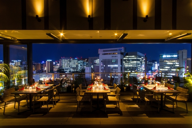 【先着10組20名様】福岡のクリスマスディナーは夜景が一望できるカップルシートで。クリスマス限定ディナーコース販売 ~es ROOFTOP GARDEN BAGUS NAKASU~