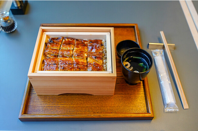 皮はパリパリ、身はジューシーな関西風うなぎをリーズナブルに食べられる「躻（うつけ）」が馬喰横山にオープン！