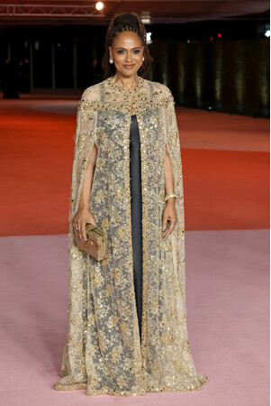 【ルイ・ヴィトン】エイヴァ・デュヴァーネイ、アカデミー映画博物館ガラ 2023でルイ・ヴィトンを着用