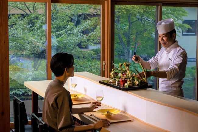 【星のや軽井沢】一棟貸し切りの空間で山菜を味わう「春山の晩餐 -山菜懐石-」提供｜期間：2024年3月20日～4月20日