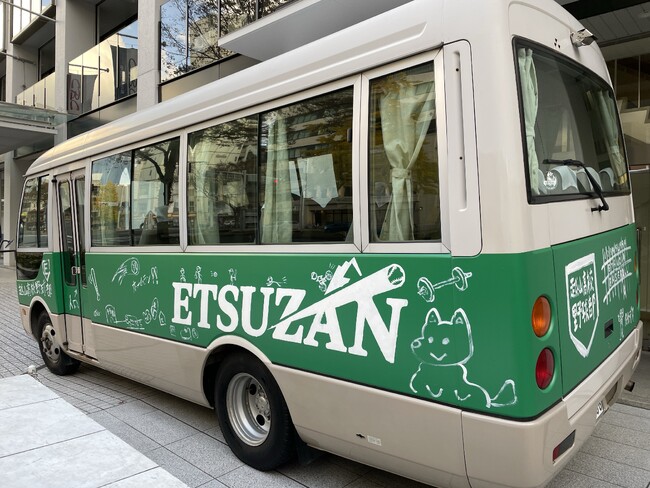 ザン高野球部のバスがCBCにやってくる！野球盤に挑戦して「下剋上球児グッズ」を当てよう！