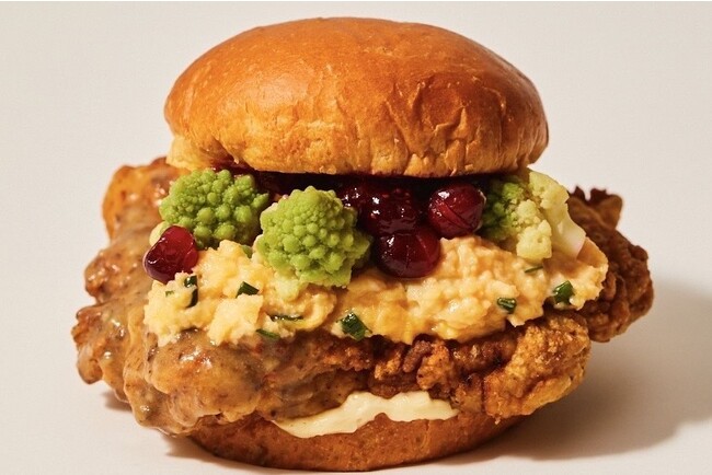 【eggslut（エッグスラット）】LAのクリスマス朝食を日本で楽しむ！『ラグジュアリーなクリスマス』をイメージした季節限定商品を12月11日(月)新発売