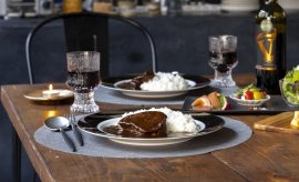 柿安プレミアム 牛ほほ肉カレーイメージ
