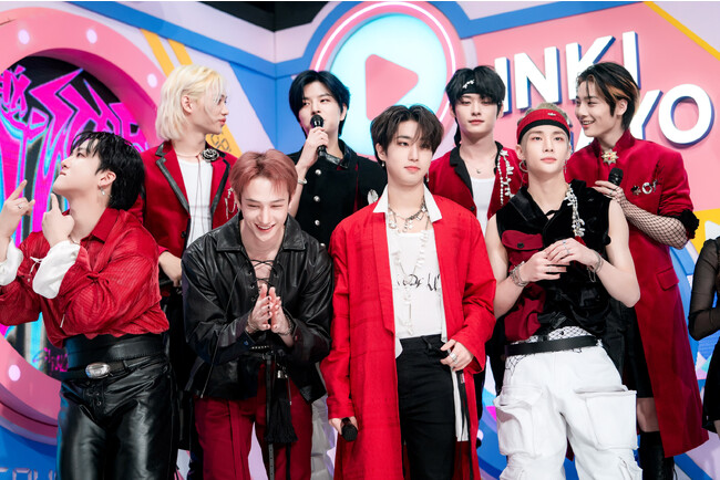 《SBS人気歌謡》10・11月字幕版配信分をWOWOWで一挙放送！INI、NCT 127、SEVENTEEN、aespa、ENHYPEN、Stray Kids、NiziUなどの豪華ステージをお届け！