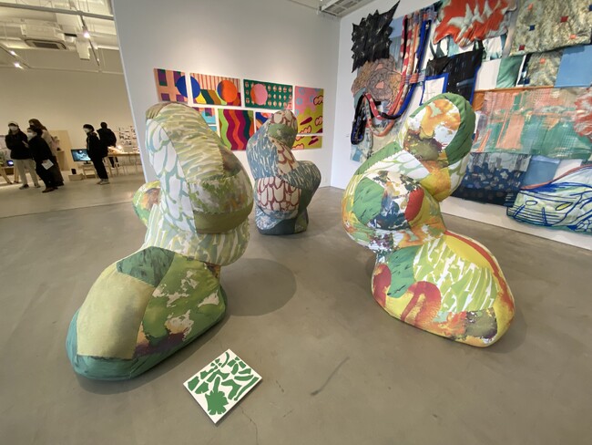 多摩美術大学「2023年度卒業制作展・大学院修了制作展」の学内展を、1月と3月に八王子キャンパスで開催します