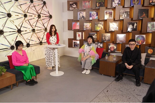 ゲストに日本を代表するキュレーターで金沢21世紀美術館の館長・長谷川祐子が登場！さらにビルボードジャパン全面協力の最新音楽シーン解説もお届け！
